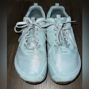 ALTRA Women's Lone Peak 5 Trail Running Shoe, Ice Flow Blue, 9.5 US - Never USED